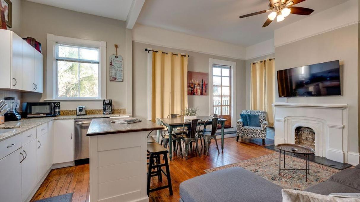 Huge 5 Bed, 5 Bath In Historic Downtown Savannah Exterior photo