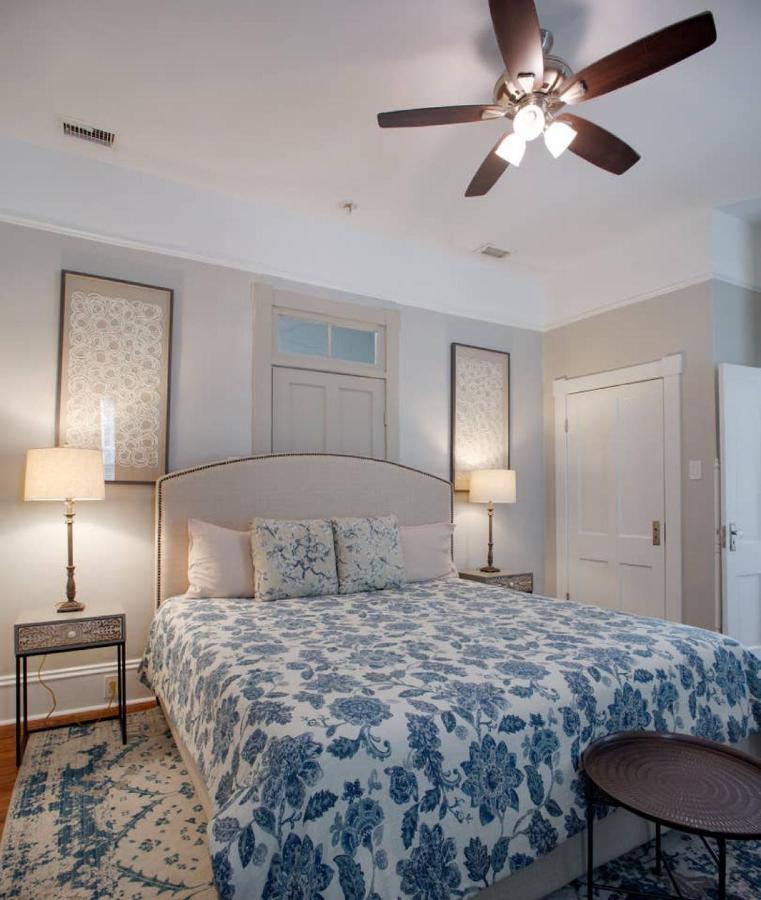 Huge 5 Bed, 5 Bath In Historic Downtown Savannah Exterior photo