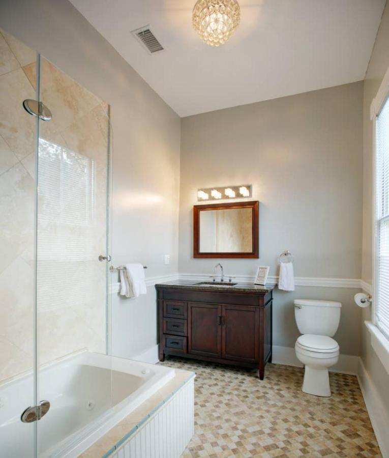 Huge 5 Bed, 5 Bath In Historic Downtown Savannah Exterior photo