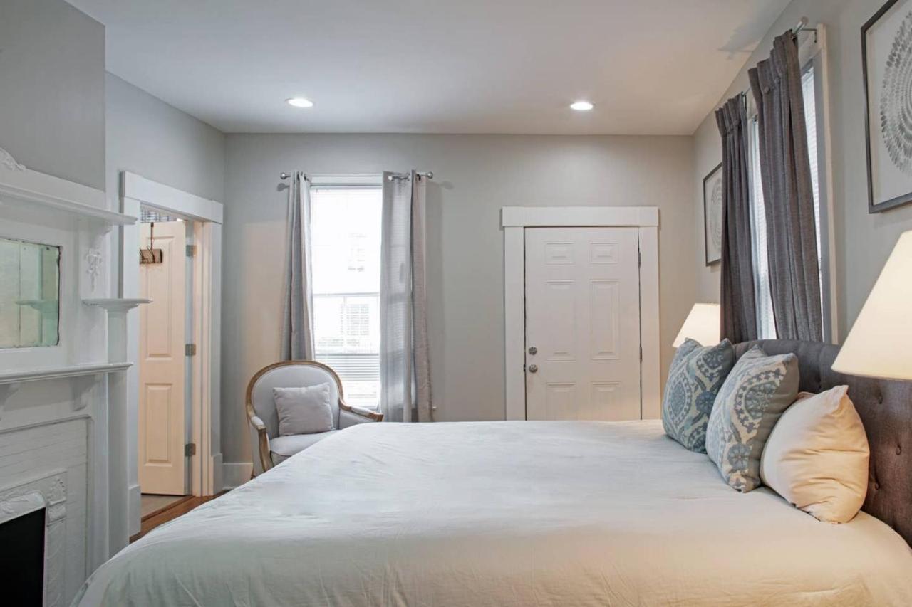Huge 5 Bed, 5 Bath In Historic Downtown Savannah Exterior photo